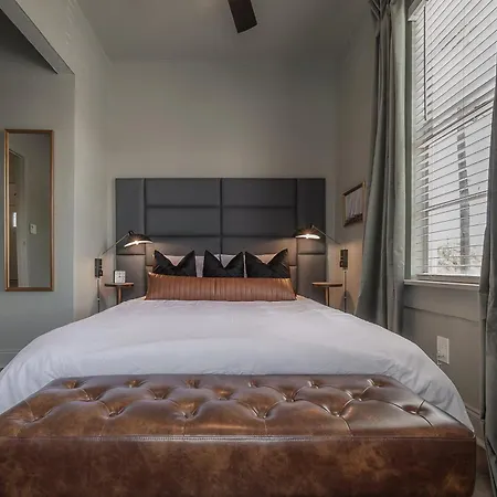 Updated Condo In Heart Of Tampa 1569
